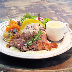 『昌磨ビーフプレート』～柔らかなローストビーフとトリュフが香るソースをお楽しみください♪～