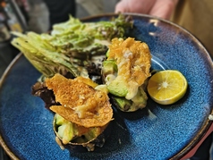 エビとアボカドのチーズ焼き