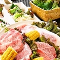 【ご満足なコース多数】焼肉・魚料理・お鍋まで楽しめる、宴会向けの飲み放題付きコース。4～30名まで対応可能で、会社宴会や各種集まりに最適。食べ盛りさんにぴったりなボリュームも満足感も兼ね備えたコースから、程良さまでと使い勝手の良さも当店の魅力の一つです。