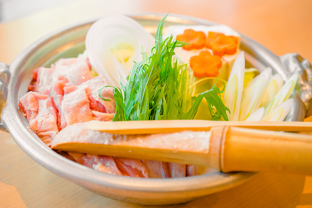 自慢の水炊き鍋が年中食べられる。ヘルシーで美容効果あり！