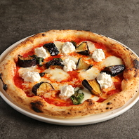 ピザ生地の小麦粉から、全ての食材にこだわり！