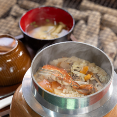 ショップナンバーワンメニュー♪カニ釜飯セットの写真