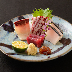 鯨刺し四種盛合わせ