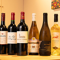 お料理に合ったワインを豊富に取り揃えています！