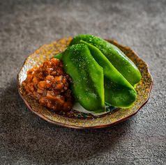 ワンダーピーマンと肉味噌