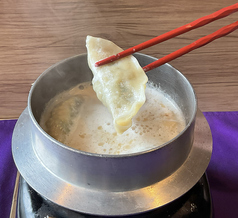 ローズポークと茨城県産ニラたっぷり炊き餃子