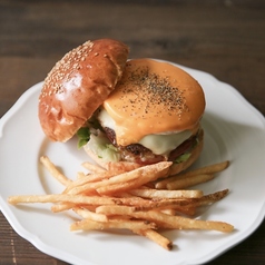 ＴＨＲＥＥ　ＣＨＥＥＳＥ　ＢＵＲＧＥＲ