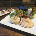 料理メニュー写真&nbsp;自家製鶏ハムとたっぷり野菜