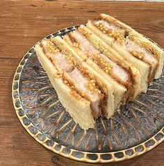 大人の好きな三元豚カツサンド