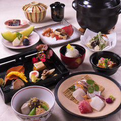 こだわりの素材をたっぷり使った本格的な京料理