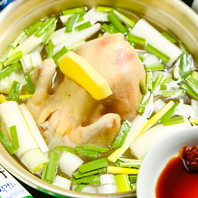 国産生鶏を使用したこだわりの特製タッカンマリ