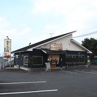 【お車でも安心の駐車場】
