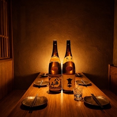 【渋谷で人気の個室居酒屋】女子会にぴったり♪飲み放題プランにはスパークリングワインも◎雰囲気抜群の完全個室で、ゆったりと「泡会」を満喫しませんか？会話を楽しみながら美味しい焼き鳥や逸品料理を堪能できる上質空間。大切なご友人との集まりに、特別な時間を演出いたします♪