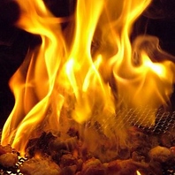 炭火で一気に焼き上げる！