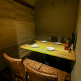 2名様からご利用いただける個室席も4席ご用意しております。6名様用×3、4名様用×1。個室同士を繋げて利用いただくこともできます。