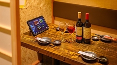 テーブルの個室です。1名様から12名様まで対応させて頂きます。お席で喫煙可能です。