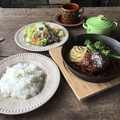 料理メニュー写真&nbsp;デミグラスソースハンバーグセット