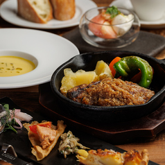 ランチからワインも愉しめるコースやアラカルトが充実♪