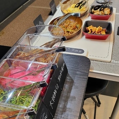 おかず・スープ等が食べたいだけたべられるセルフ式♪