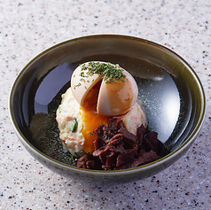 キタアカリとベーコンポテトサラダ 生姜ソース&半熟煮卵のせ