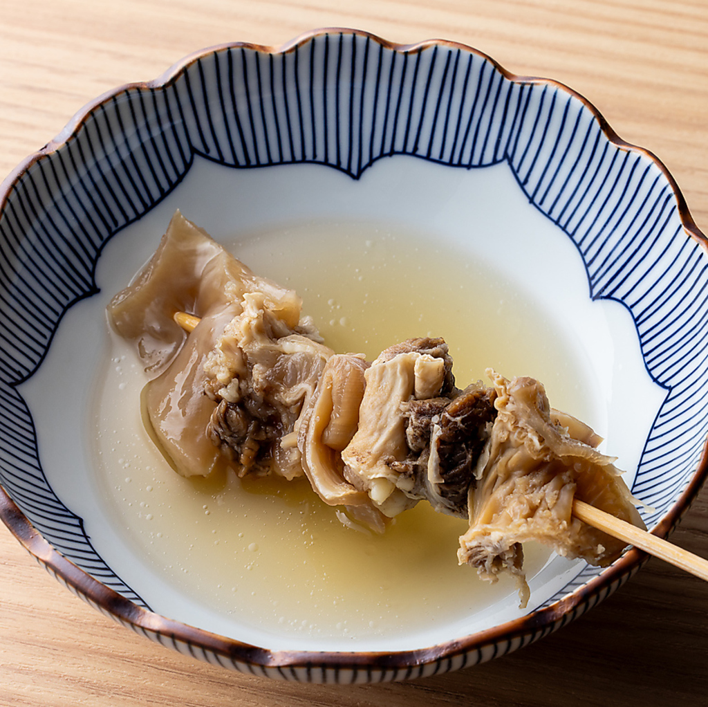 京出汁×鳥出汁が効いたこだわりのおでん。日本酒とピッタリ♪