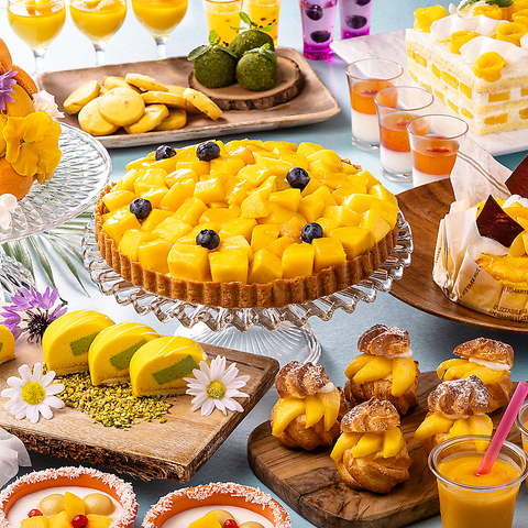 マンゴー尽くしのスイーツビュッフェ『Mango Sweets Journey 2025　真夏の甘い楽園』