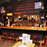 店内にはお一人様でも安心の雰囲気の良いカウンター席が◎