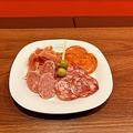 料理メニュー写真 スペインセット(生ハム+サラミ3種)