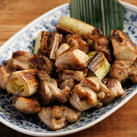 ご当地グルメ！串に刺さずにお箸で食べる焼き鳥