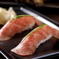 黒毛和牛肉寿司 (2貫)