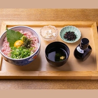 お昼は定食メニューも充実♪