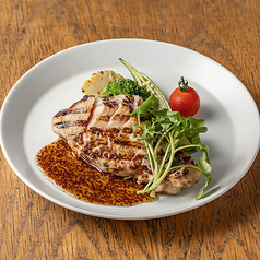 山形豚ロース肉のグリル【ハニーマスタードソース】