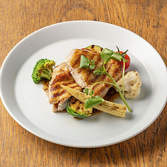 大山どりもも肉のグリル【ハニーマスタードソース】