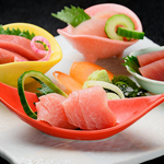 「まぐろの食べ比べ盛り合わせ」新鮮な本まぐろを存分にご堪能ください。