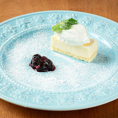 レモン香るレアチーズケーキ