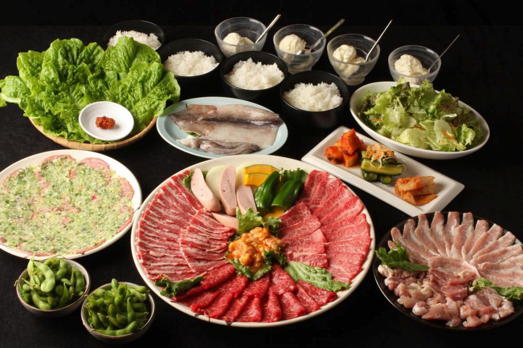 コースはボリュームたっぷりでお得！肉屋直営店ならではの価格です。