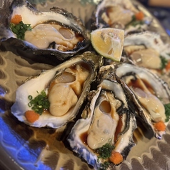 【岩牡蠣の季節到来！】旬の牡蠣（カキ）三種盛り　2,400円の写真