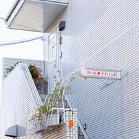 カフェへと続く階段