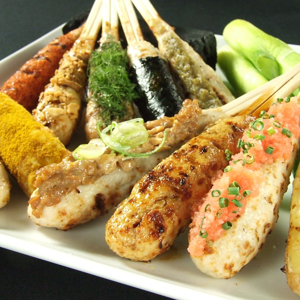 テレビ、雑誌でひっぱりだこの人気！地鶏坊主自慢の名古屋名物幻の手こねつくね串は18種！堪能あれ…