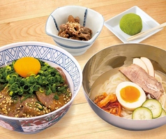 牛まるたん丼＜すりおろし生姜醤油だれ＞と牛たんチャーシュー盛岡冷麺(小)定食