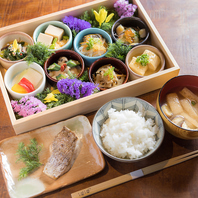 【朝の御膳で心温まるおもてなし】