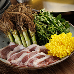 仙台名物を堪能！香りと食感がクセになる名物セリ鍋