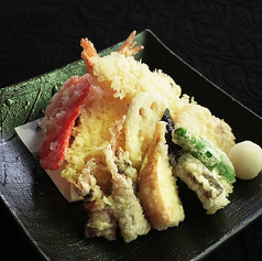 海老と季節野菜の天麩盛合せ
