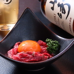 名古屋の名店、炭火香る個室空間で厳選和牛を贅沢に堪能できる炭火焼肉一徳。