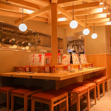 曙橋もつ焼き酒場 てけてけの雰囲気1