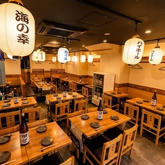 ◆JR新宿2分◆3～6名テーブル個室ほか掘りごたつ・モニター付き部屋など人数用途に合わせ自在レイアウト！女子会ランチから深夜会社宴会までOK。旬刺身と創作海鮮を隠れ家空間で満喫、フロア貸切も相談歓迎◎飲み放題付コース多数で接待にも最適！ぜひご予約を