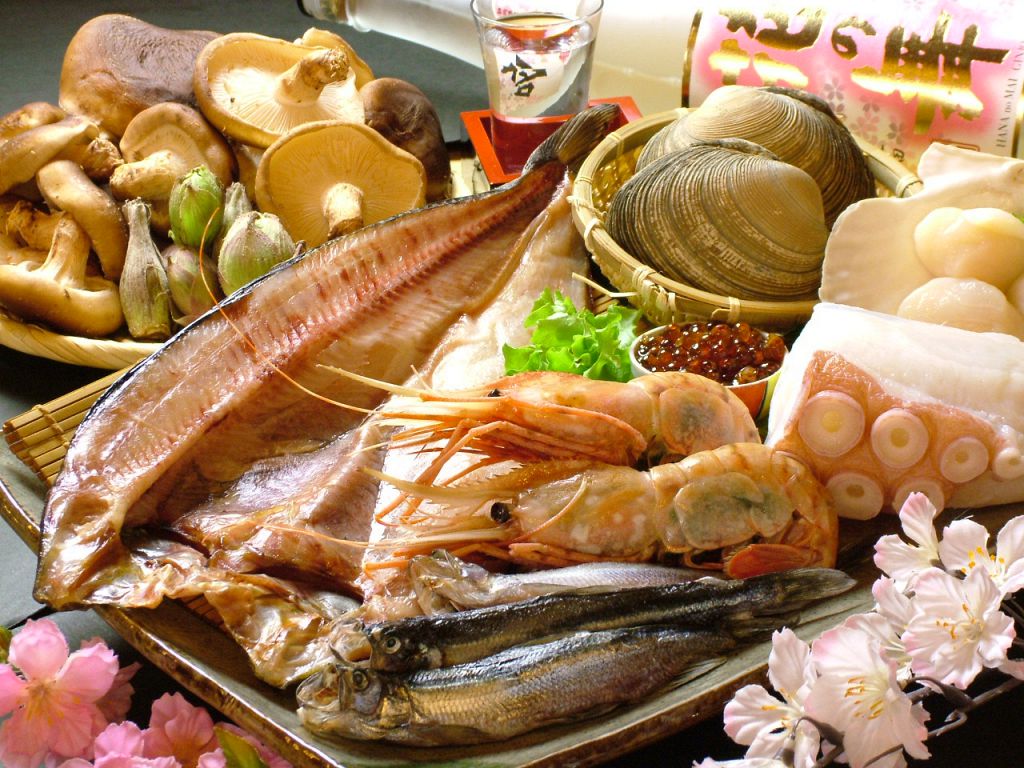 ＜産地直送＞釧路佐藤商店の魚介や契約農家森田農園の地元野菜など直接仕入れの厳選素材も豊富！