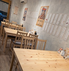 テーブル4名掛け