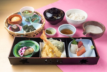 自然薯料理 和食 華花 緑店のおすすめ料理1