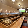 【お一人様も大歓迎！】仕事帰りにサクッと飲みたいお客様にもおすすめ！調理風景を眺めながらお食事を楽しめるカウンター席もご用意しております。天神駅徒歩5分とアクセス抜群ですので、終電間際まで、まったりとお過ごしいただけます。是非ご利用ください。